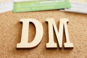 DMとは？意味・種類・チラシとの違いをビジネス活用例とあわせて初心者向けに解説